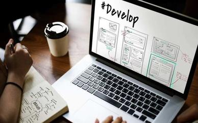 當AI超越代碼 網站建設的消亡還是新生？